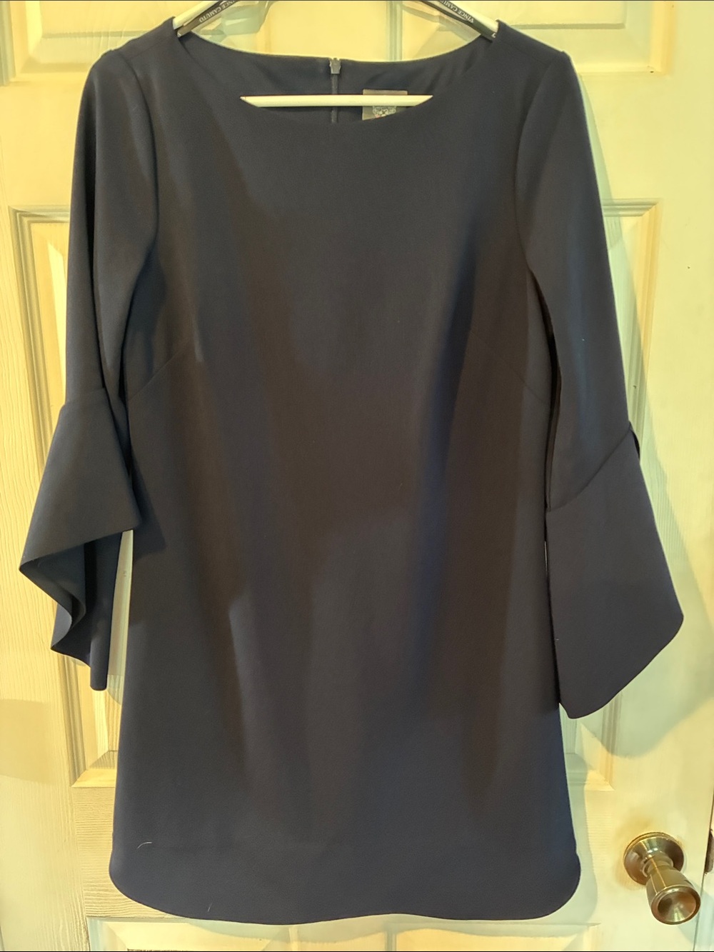 Vince Camino Size 8 Women’s Navy Blue Bell Sleeve Shift Dress